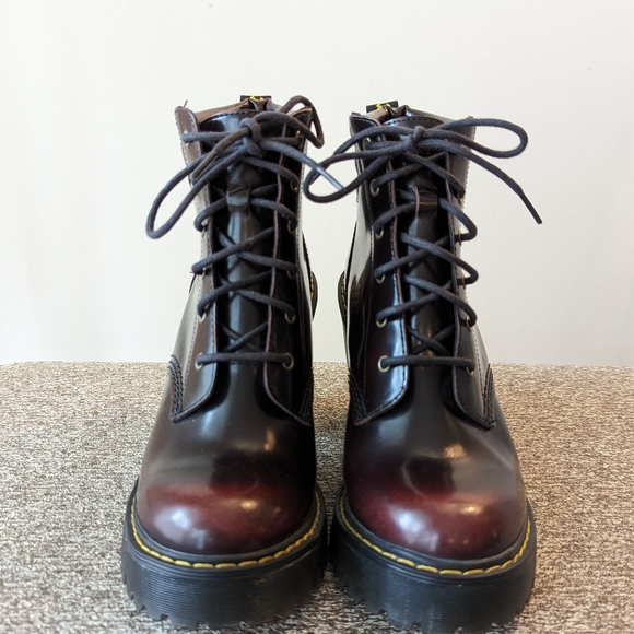 Dr. Martens Persephone Boots, US 7 - Picture 2 of 12